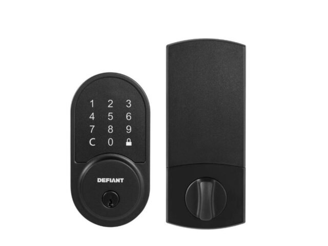 Smart Door Lock vs Traditional Lock: Which Wins in 2026?