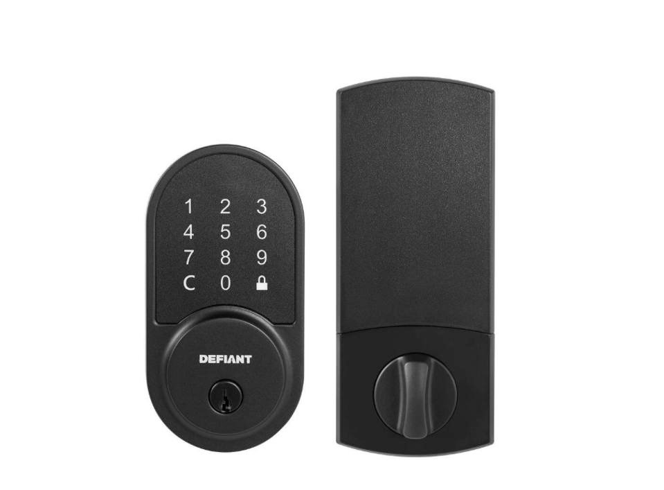 Smart Door Lock vs Traditional Lock: Which Wins in 2026?